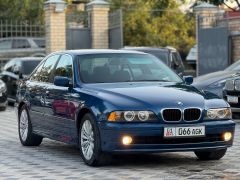 Photo of the vehicle BMW 5 Series