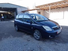 Сүрөт унаа Toyota Corolla Verso