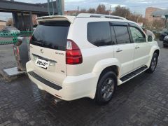 Photo of the vehicle Lexus GX