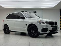 Photo of the vehicle BMW X5