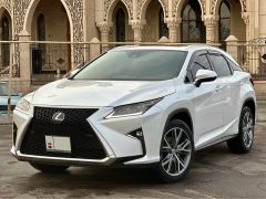 Photo of the vehicle Lexus RX