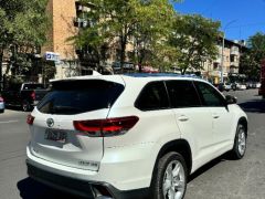 Сүрөт унаа Toyota Highlander