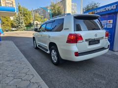 Сүрөт унаа Toyota Land Cruiser