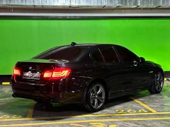 Photo of the vehicle BMW 5 Series