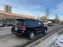 Photo of the vehicle Toyota Land Cruiser