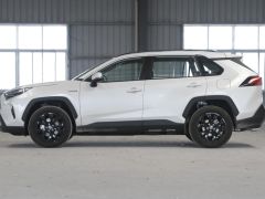 Сүрөт унаа Toyota RAV4