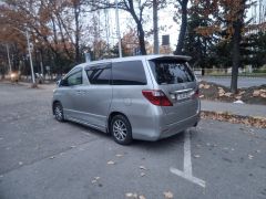 Фото авто Toyota Alphard