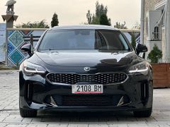 Photo of the vehicle Kia Stinger