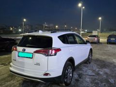 Сүрөт унаа Toyota RAV4