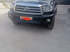 Сүрөт унаа Toyota Sequoia