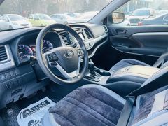 Сүрөт унаа Toyota Highlander