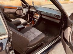 Сүрөт унаа Mercedes-Benz W124