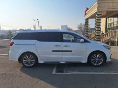 Photo of the vehicle Kia Carnival