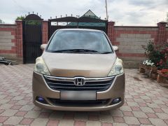 Фото авто Honda Stepwgn