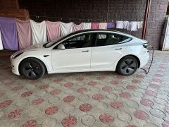 Фото авто Tesla Model 3