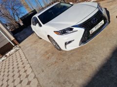 Photo of the vehicle Lexus ES