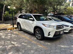 Сүрөт унаа Toyota Highlander