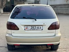 Сүрөт унаа Toyota Harrier