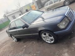 Сүрөт унаа Mercedes-Benz W124