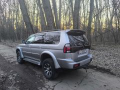 Сүрөт унаа Mitsubishi Montero Sport