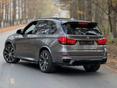 Photo of the vehicle BMW X5