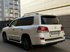 Photo of the vehicle Lexus LX