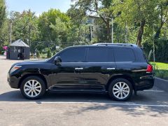 Photo of the vehicle Lexus LX