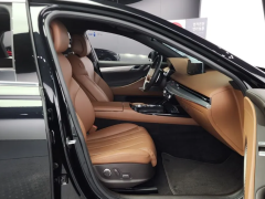 Photo of the vehicle Genesis G80