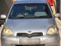 Сүрөт унаа Toyota Vitz