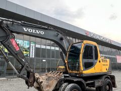 Photo of the vehicle Volvo BL