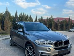 Photo of the vehicle BMW X5