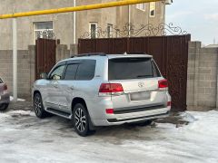 Сүрөт унаа Toyota Land Cruiser