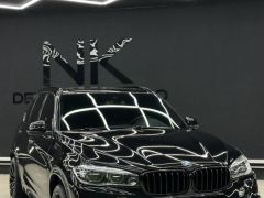 Photo of the vehicle BMW X5