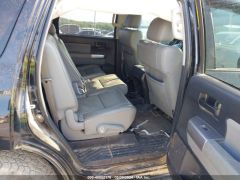 Photo of the vehicle Toyota Sequoia