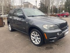 Photo of the vehicle BMW X5