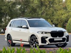 Photo of the vehicle BMW X7