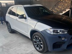 Photo of the vehicle BMW X5