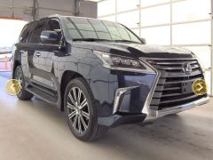 Photo of the vehicle Lexus LX