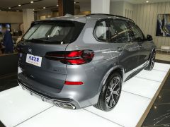 Photo of the vehicle BMW X5