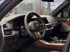 Photo of the vehicle BMW X5