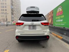 Сүрөт унаа Toyota Highlander