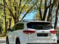 Сүрөт унаа Toyota Highlander