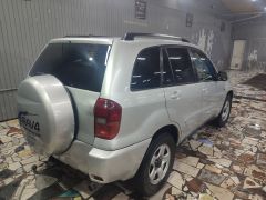 Сүрөт унаа Toyota RAV4