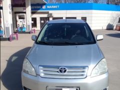 Сүрөт унаа Toyota Avensis Verso