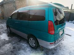 Сүрөт унаа Nissan Serena