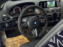 Photo of the vehicle BMW M6