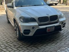 Photo of the vehicle BMW X5