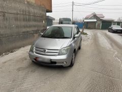 Сүрөт унаа Toyota Ist