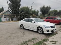 Сүрөт унаа Toyota Crown