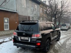 Photo of the vehicle Lexus LX